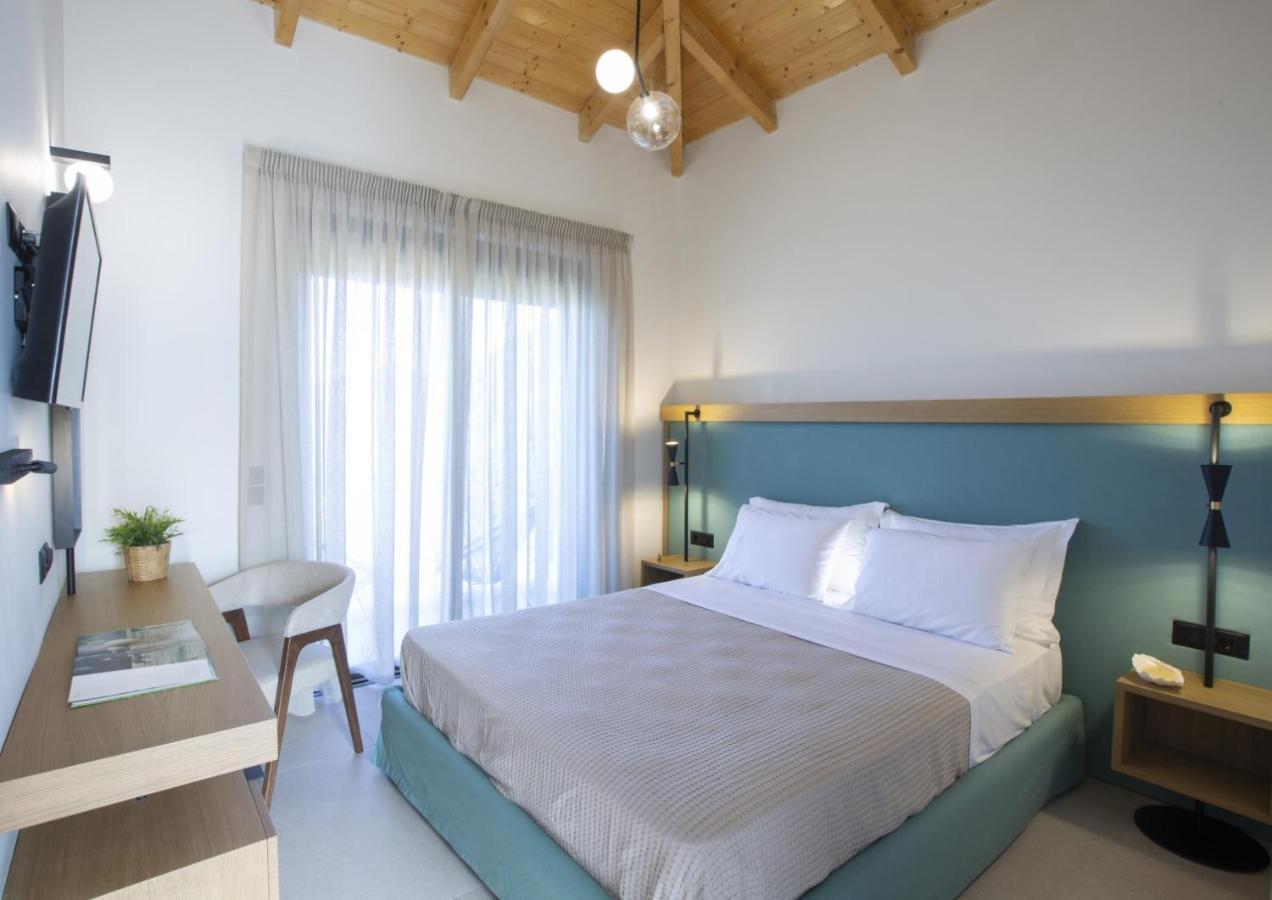 Inorato - Luxury Villa With Private Swimming Pool Kalamítsi Exterior foto